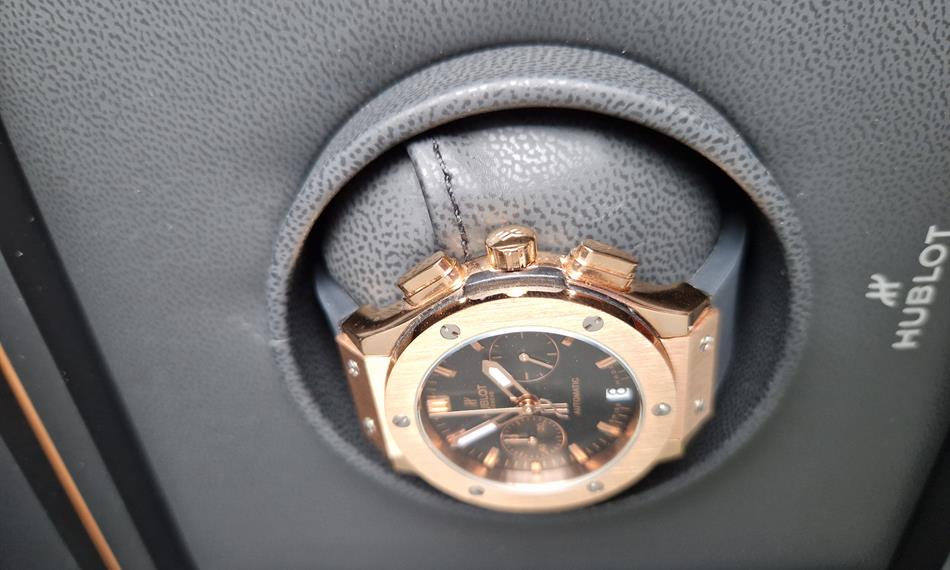 Padělek luxusních hodinek Hublot